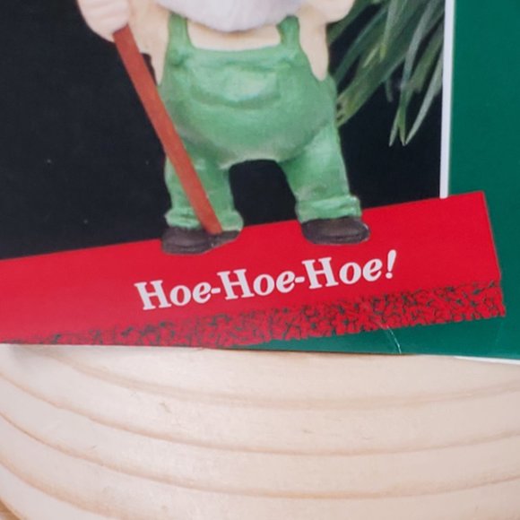 1988 Hallmark Keepsake Ornament - Hoe-Hoe-Hoe - Picture 7 of 8